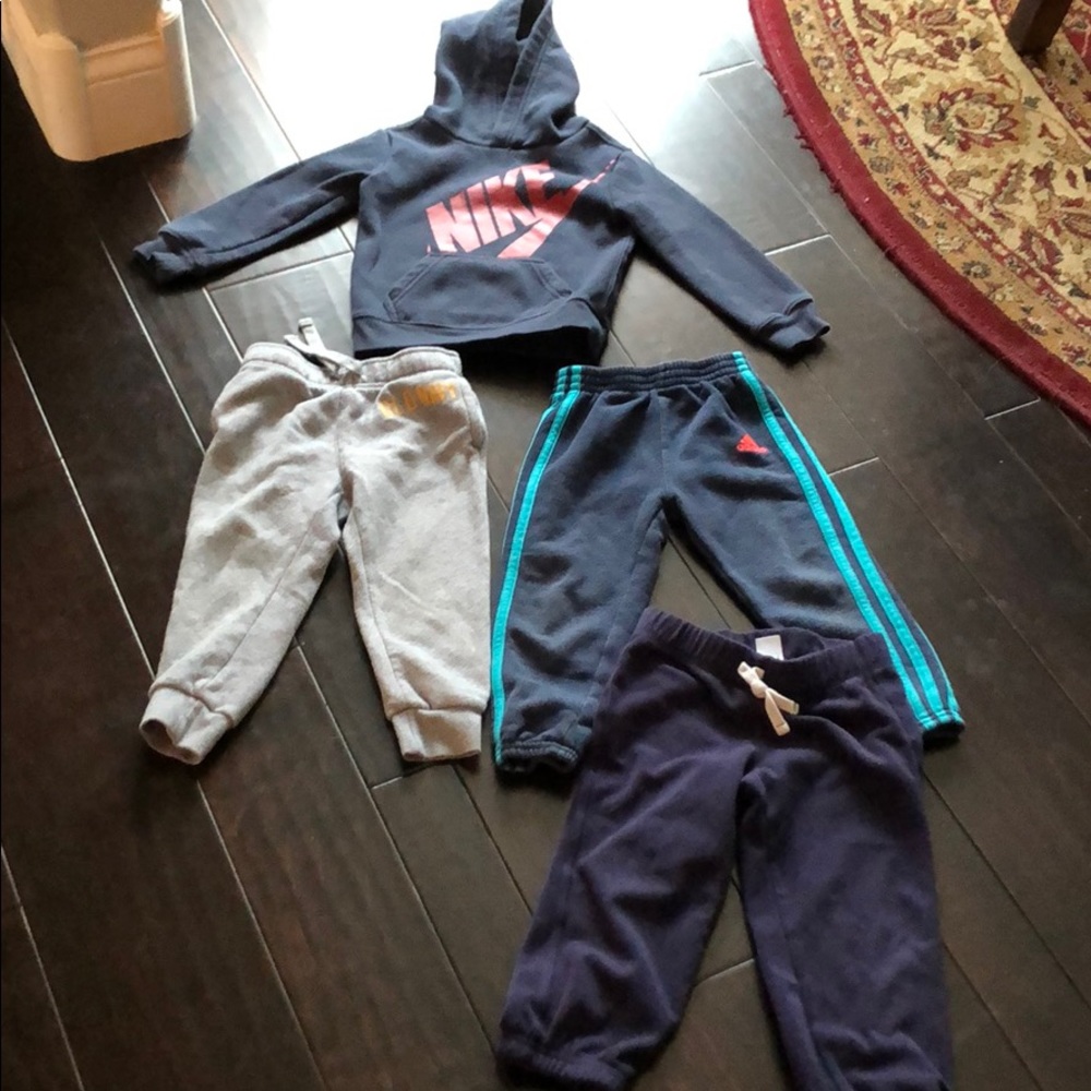 Nike adidas old navy Carter’s lot size 2T